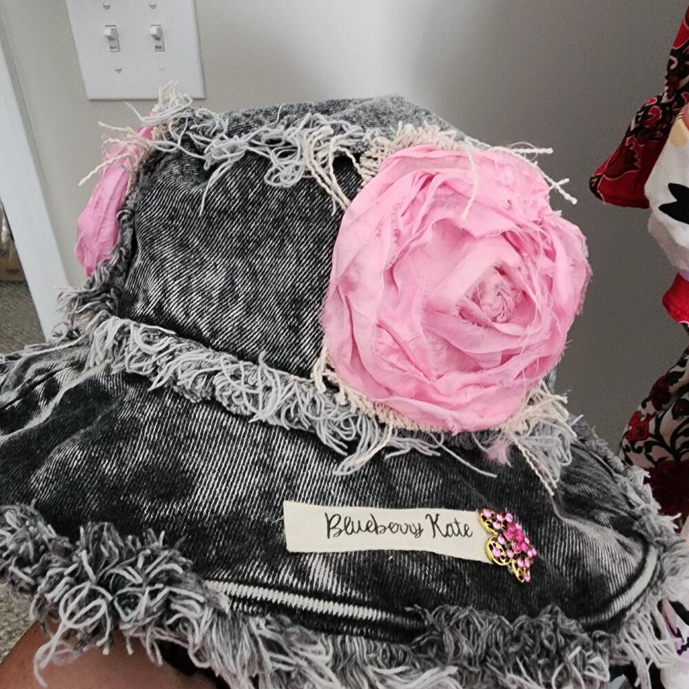 One Size | Blueberry Kate | NWOT | Bucket Hat